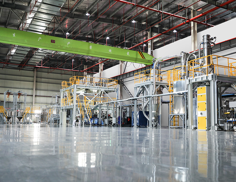 GoodBioPak 완전 생분해 성 변형 원료 자동 혼합 기계는 연간 5,200 톤의 생산량으로 성공적으로 테스트되었습니다!